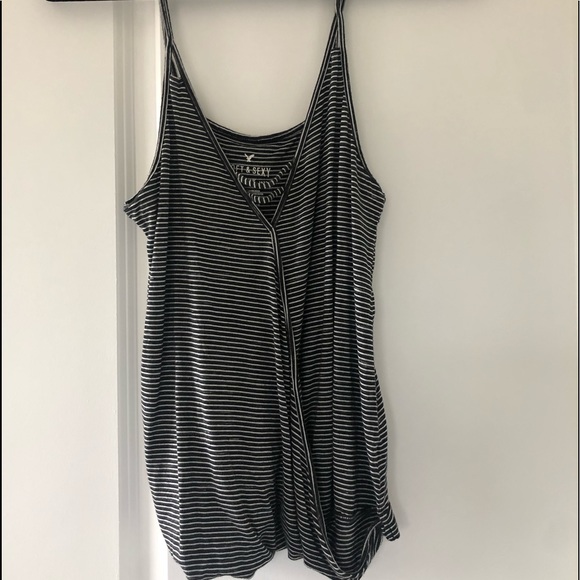 Black and white tank top - Picture 1 of 3
